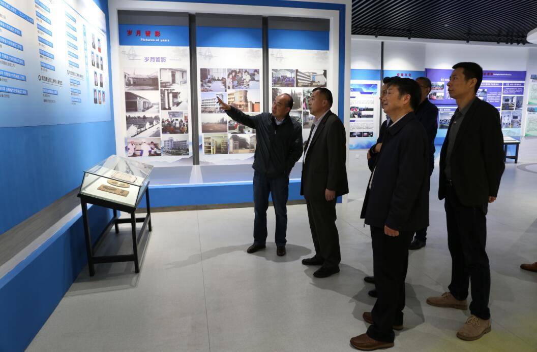 省社领导赴六安技师学院考察调研22.jpg 省社领导赴六安技师学院考察调研22.jpg