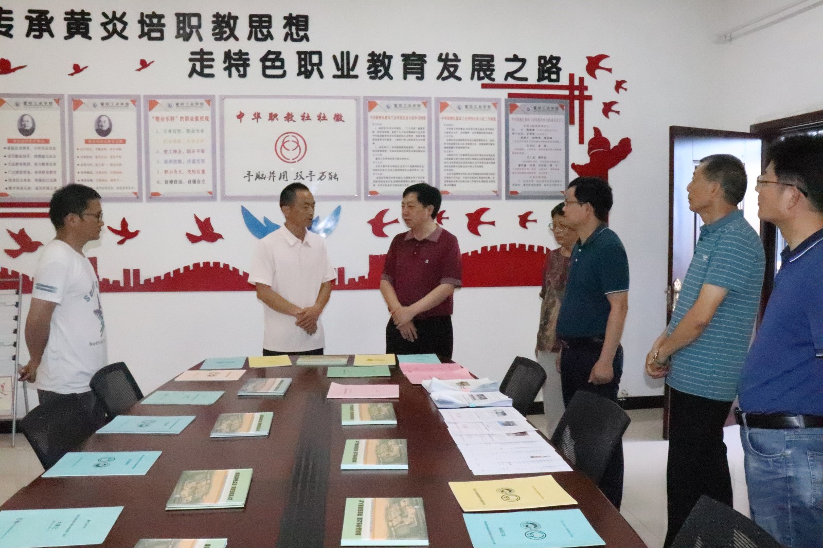 彭宗俊调研黄炎培职业教育思想实践基地.jpg