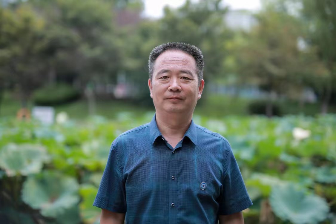 吴晓伟.jpg